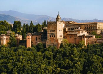 Granada nocturna: disfruta de un tablao en la cuna del flamenco